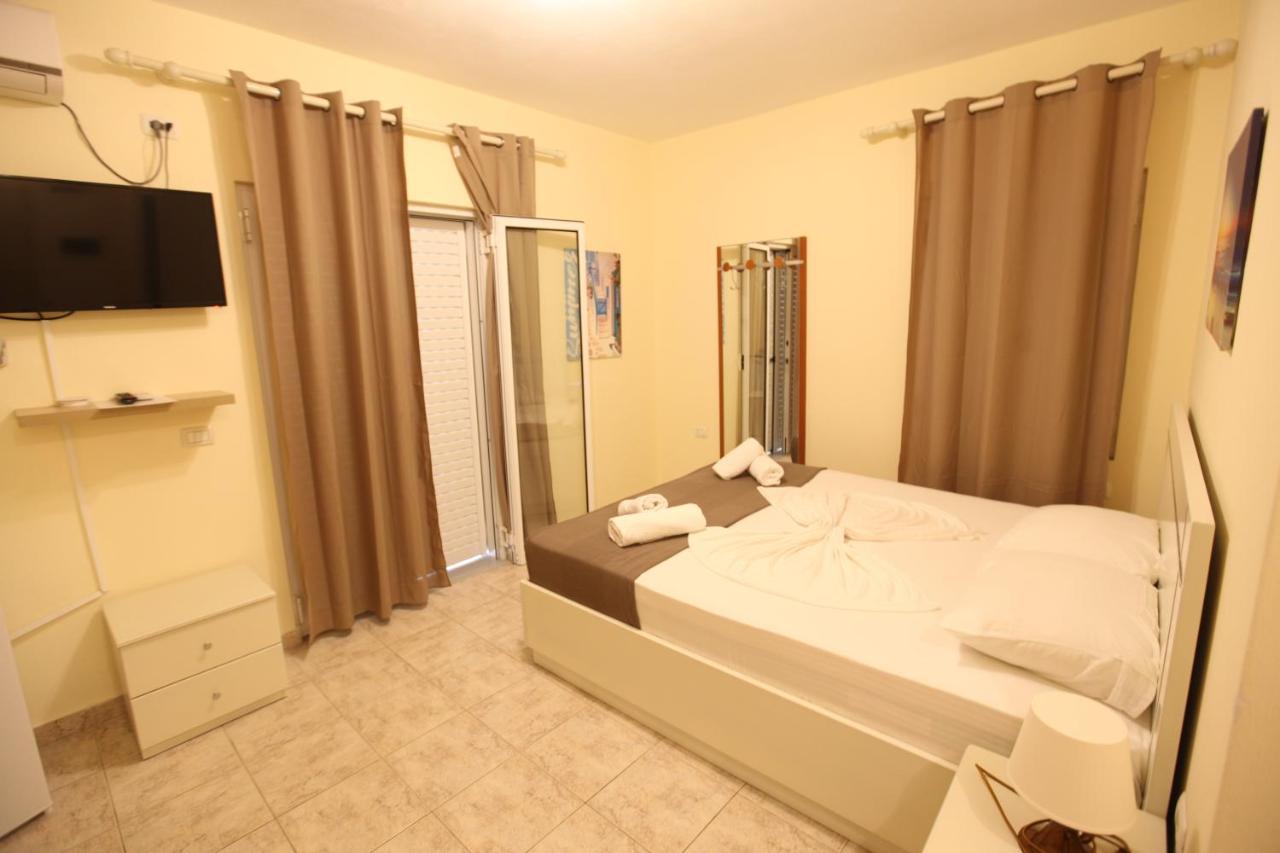Hotel Prishtina ซารานเดอ ภายนอก รูปภาพ