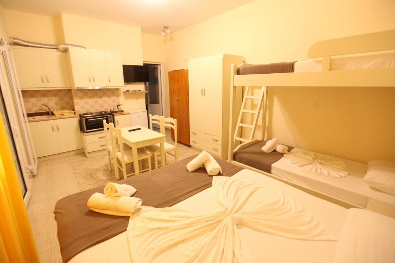 Hotel Prishtina ซารานเดอ ภายนอก รูปภาพ