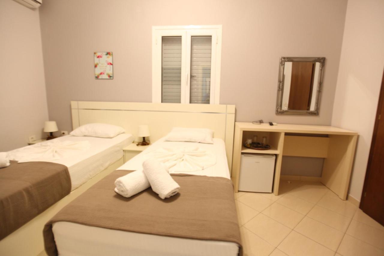 Hotel Prishtina ซารานเดอ ภายนอก รูปภาพ