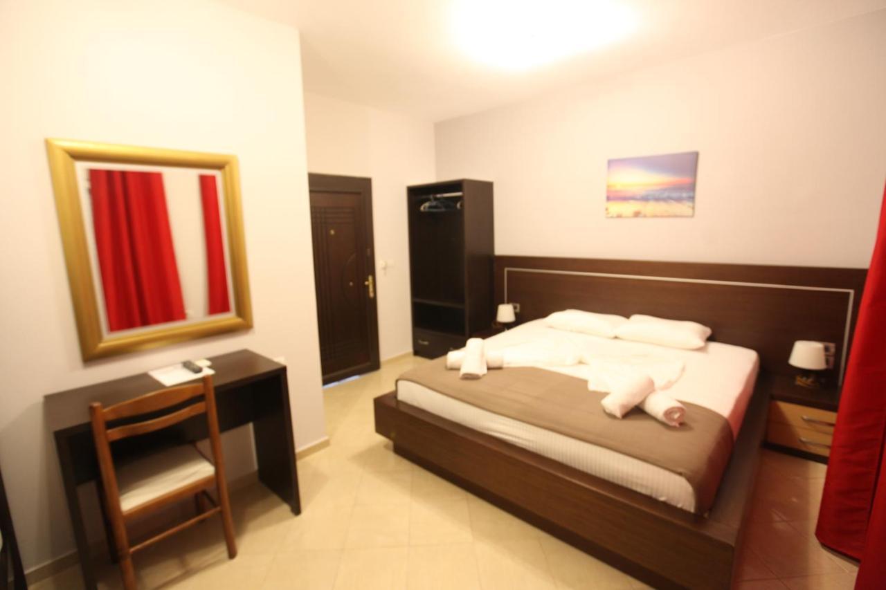 Hotel Prishtina ซารานเดอ ภายนอก รูปภาพ