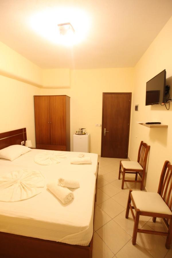 Hotel Prishtina ซารานเดอ ภายนอก รูปภาพ