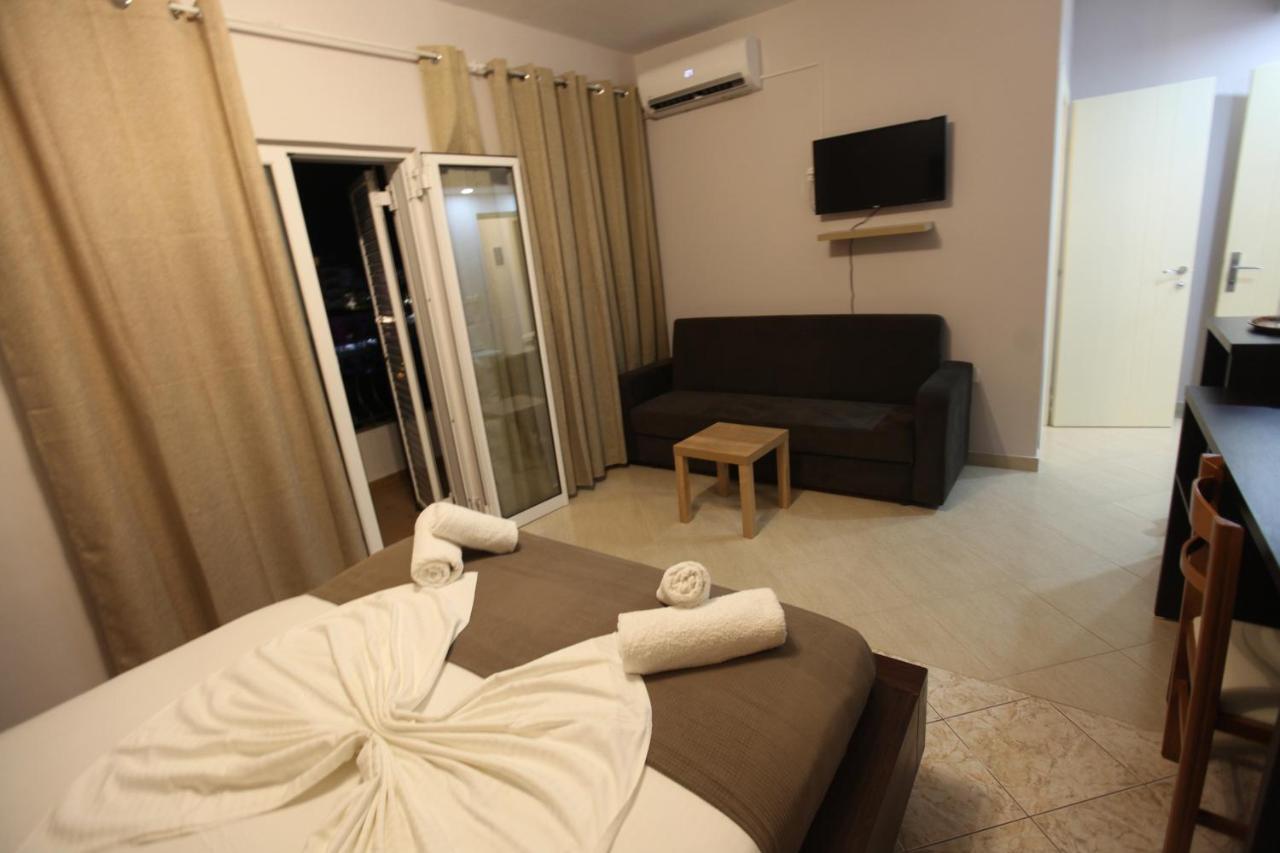 Hotel Prishtina ซารานเดอ ภายนอก รูปภาพ