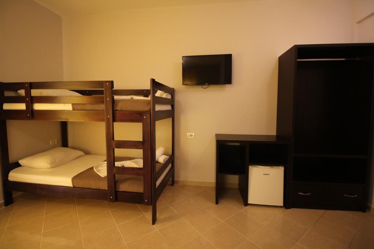 Hotel Prishtina ซารานเดอ ภายนอก รูปภาพ