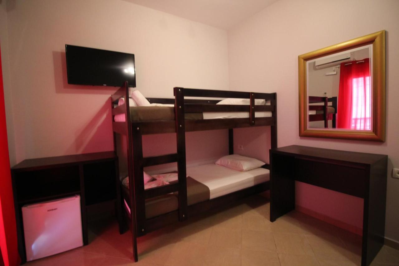 Hotel Prishtina ซารานเดอ ภายนอก รูปภาพ