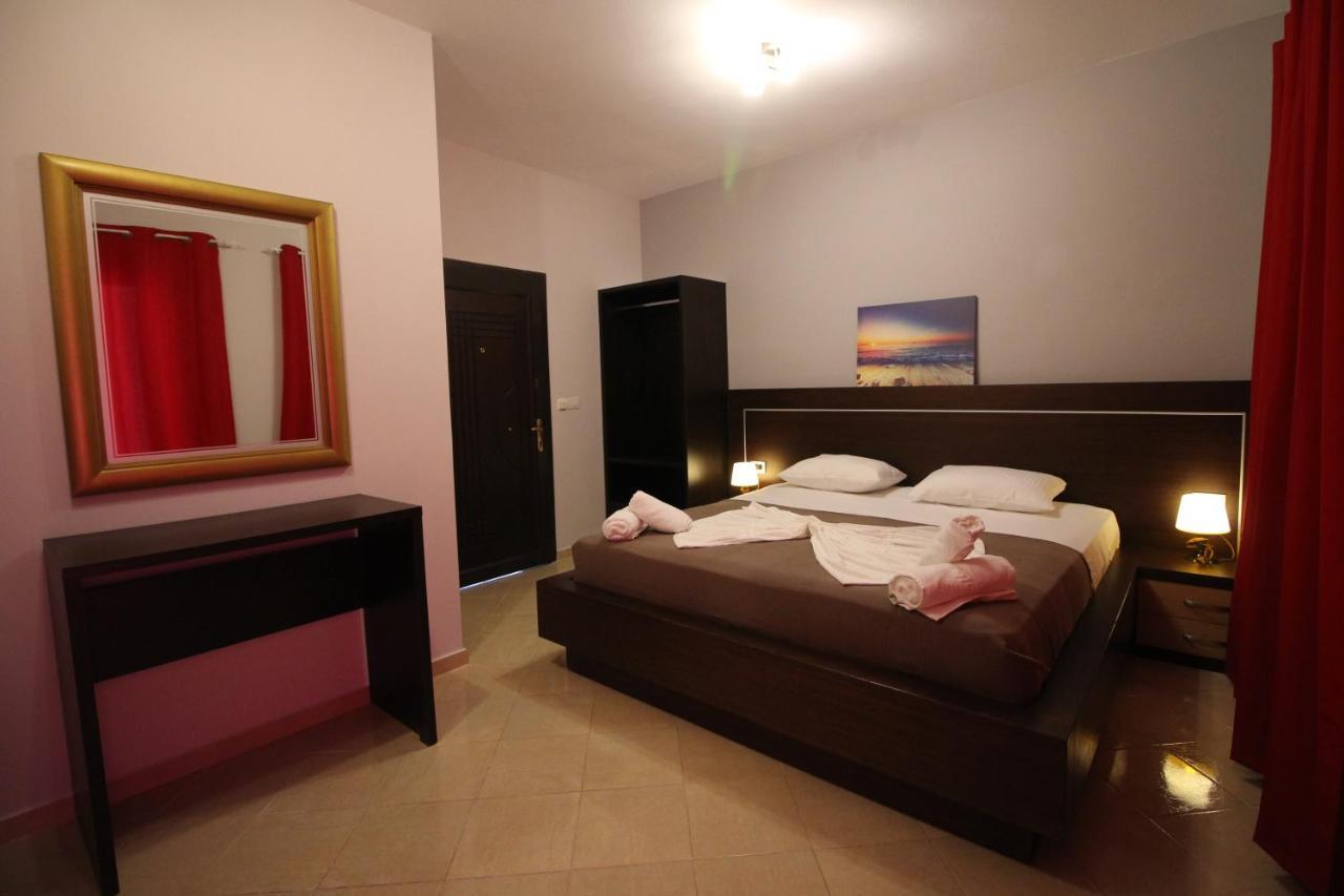 Hotel Prishtina ซารานเดอ ภายนอก รูปภาพ