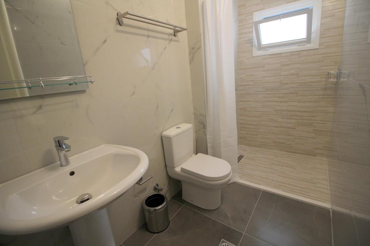 Hotel Prishtina ซารานเดอ ภายนอก รูปภาพ