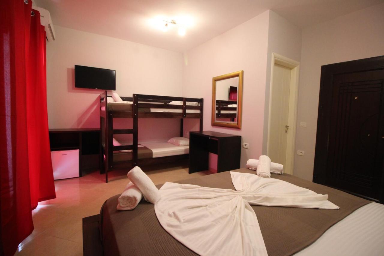 Hotel Prishtina ซารานเดอ ภายนอก รูปภาพ
